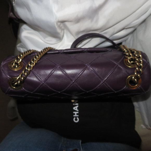 CHANEL Paris-Bombay "Cosmos" Flap Bag - Picture 9 of 16